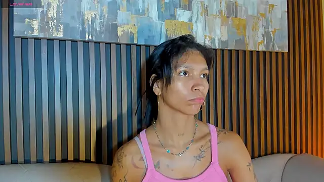 LauraAristizabal online show from February 5, 12:34 pm