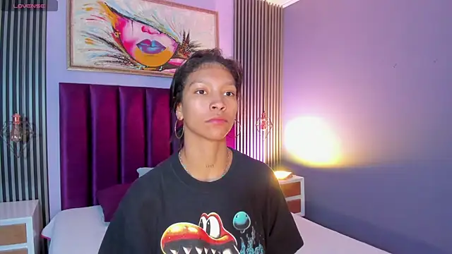 LauraAristizabal online show from February 7, 12:35 pm