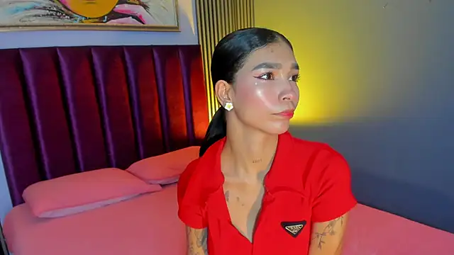 LauraAristizabal online show from March 31, 12:40 pm