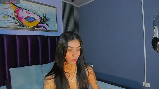 Snapshot of LauraAristizabal chatting on June 25, 12:10 pm LauraAristizabal online show from June 25, 12:10 pm