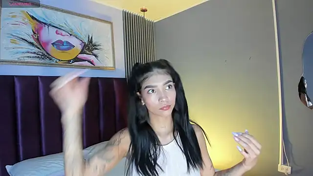 Snapshot of LauraAristizabal chatting on July 14, 12:11 pm LauraAristizabal online show from July 14, 12:11 pm