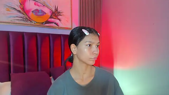 Snapshot of LauraAristizabal chatting on November 18, 12:41 pm LauraAristizabal online show from November 18, 12:41 pm