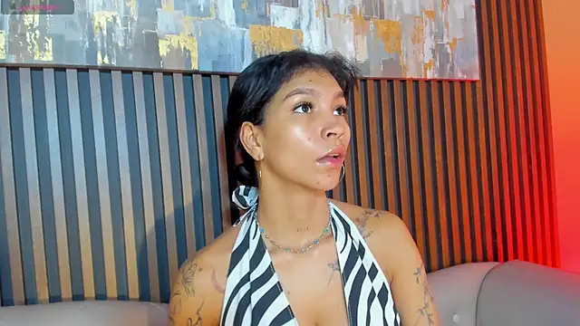 LauraAristizabal online show from December 5, 12:37 pm