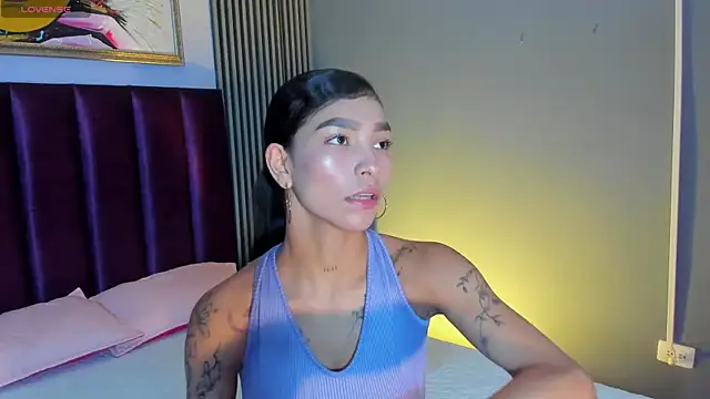 LauraAristizabal online show from May 23, 11:53 am