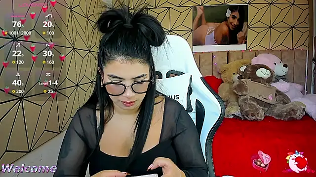 vane lopez  online show from September 23, 6:04 pm