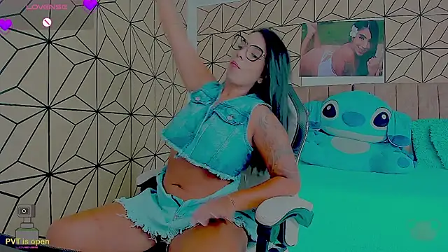 vane lopez  online show from March 25, 8:41 pm