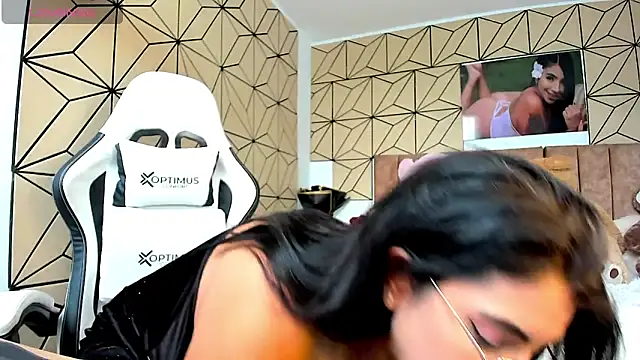 Snapshot of vane_lopez_ chatting on November 13, 6:56 pm vane lopez online show from November 13, 6:56 pm