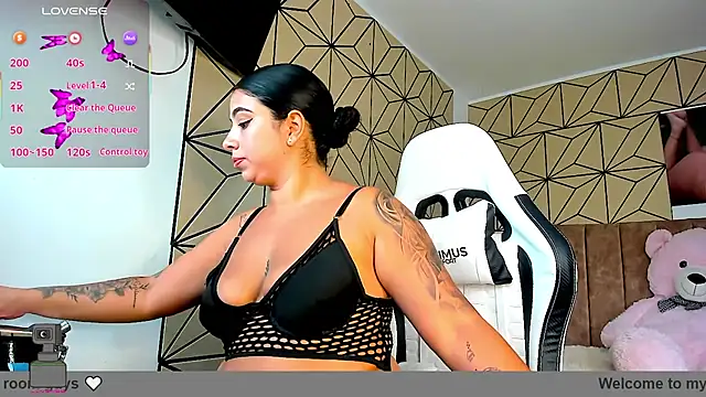 Snapshot of vane_lopez_ chatting on November 12, 6:34 pm vane lopez online show from November 12, 6:34 pm