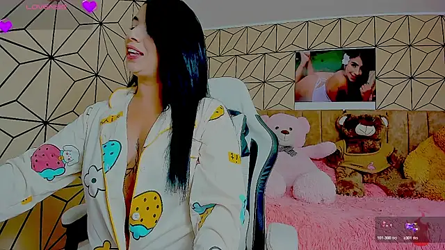 vane lopez  online show from April 1, 10:50 pm