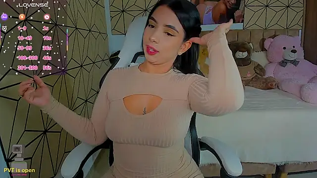 vane lopez  online show from January 14, 7:06 pm