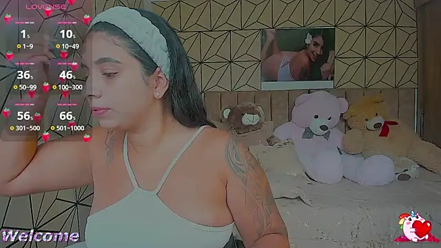 vane lopez  online show from October 14, 5:35 pm