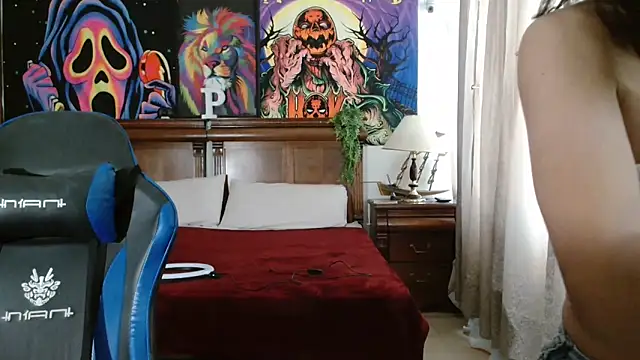 Snapshot of MINI_Petite chatting on February 12, 9:22 pm MINI Petite online show from February 12, 9:22 pm