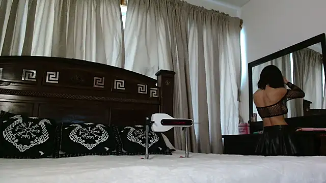 MINI Petite online show from January 10, 10:49 pm