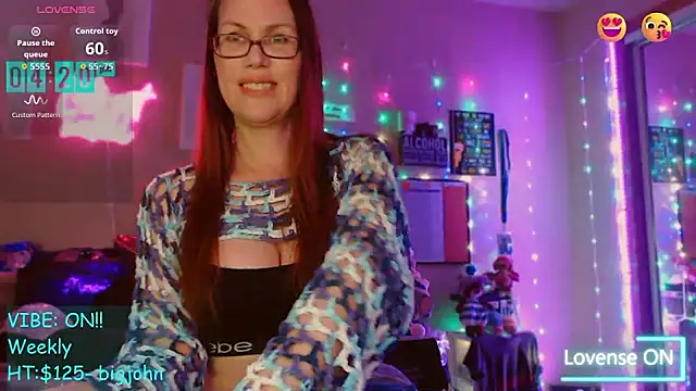 EmmaIsHere online show from December 19, 11:18 pm