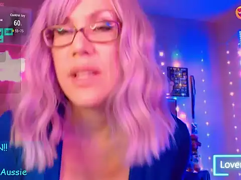 EmmaIsHere online show from April 4, 2:34 pm