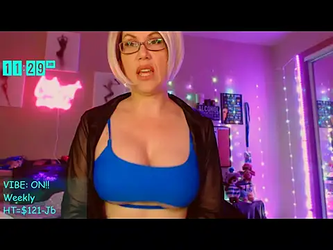 EmmaIsHere online show from April 21, 5:30 pm