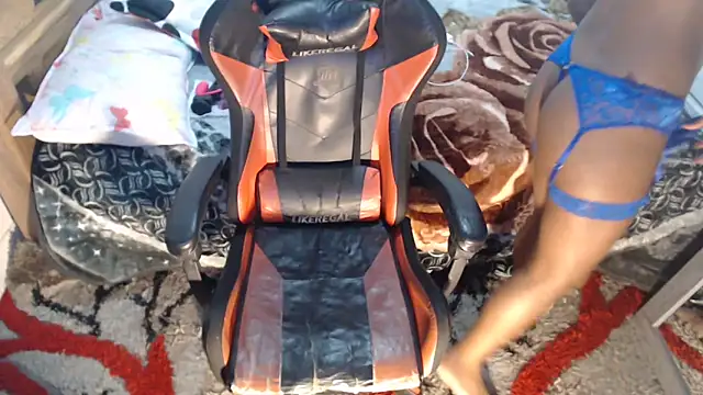 Snapshot of sexyjustin202 chatting on November 5, 10:57 pm sexyjustin202 online show from November 5, 10:57 pm