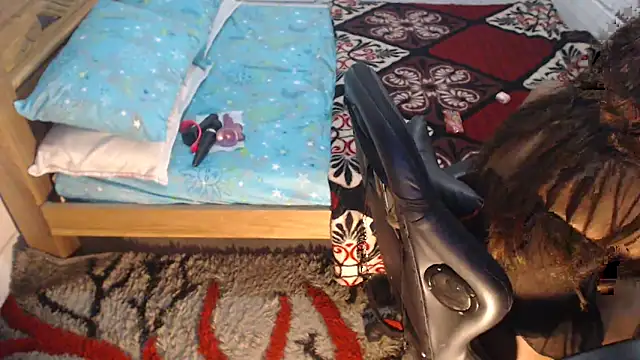 sexyjustin202 online show from March 23, 2:22 am