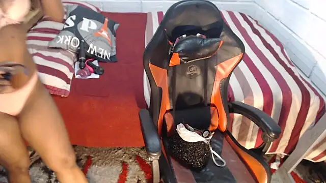 Snapshot of sexyjustin202 chatting on November 1, 9:52 pm sexyjustin202 online show from November 1, 9:52 pm