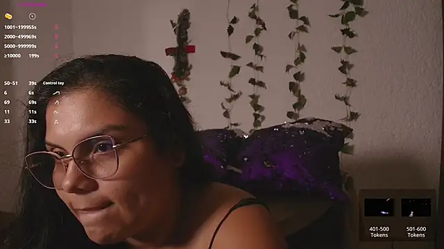 Snapshot of kittylu__ chatting on October 2, 10:35 pm kittylu online show from October 2, 10:35 pm