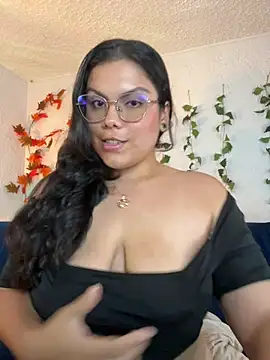kittylu   online show from June 2, 2:11 am