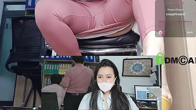 Snapshot of Sime_Naughty chatting on December 13, 10:38 pm Sime Naughty online show from December 13, 10:38 pm