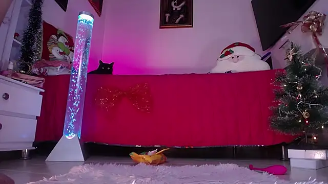 miaa-lee online show from December 18, 4:39 am