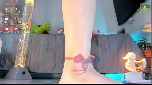 miaa-lee online show from November 21, 1:59 am