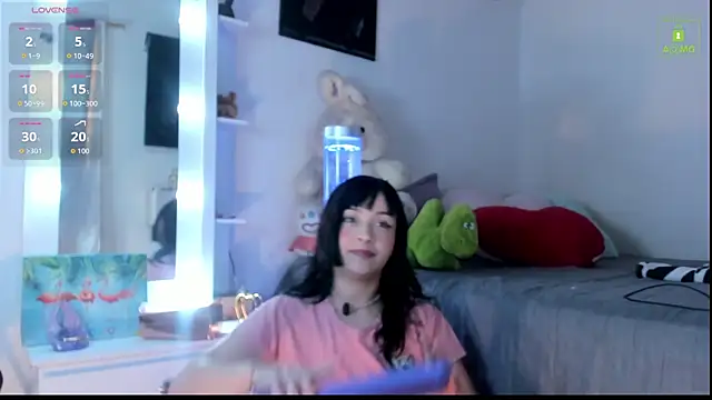 miaa-lee online show from November 20, 1:56 pm