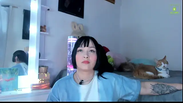 miaa-lee online show from November 15, 3:43 am