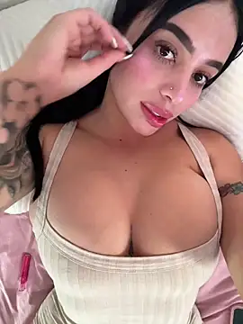 perla kem  online show from February 26, 8:20 pm