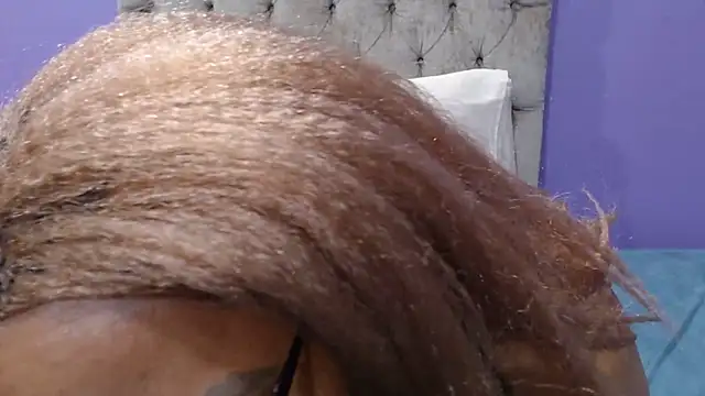 PeachAss4UU online show from April 26, 5:38 am