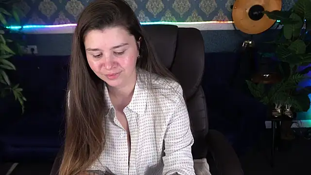 AmellyMilly online show from November 14, 8:01 pm