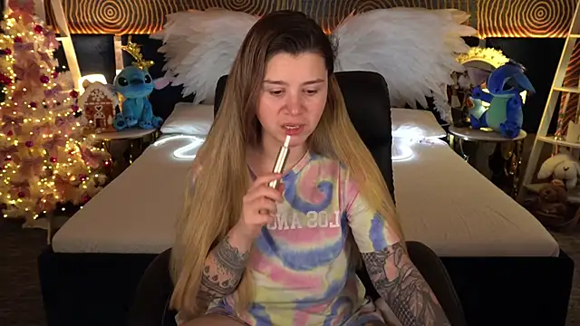 AmellyMilly online show from January 9, 1:40 pm