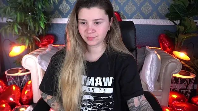 AmellyMilly online show from February 14, 1:33 pm