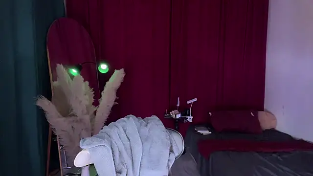 Snapshot of alaia-EDP chatting on November 17, 4:55 pm alaia-EDP online show from November 17, 4:55 pm