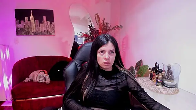 Snapshot of Meghan320 chatting on February 12, 11:54 am Meghan320 online show from February 12, 11:54 am