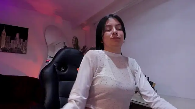 Snapshot of Meghan320 chatting on February 7, 11:51 am Meghan320 online show from February 7, 11:51 am