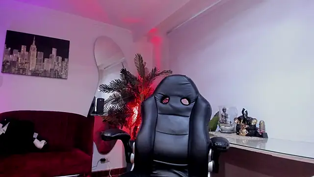 Meghan320 online show from March 25, 11:31 am