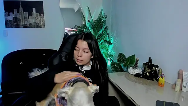 Meghan320 online show from October 30, 11:30 am