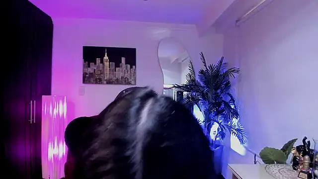 Snapshot of Meghan320 chatting on February 19, 11:40 am Meghan320 online show from February 19, 11:40 am