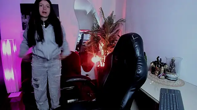 Snapshot of Meghan320 chatting on January 11, 11:39 am Meghan320 online show from January 11, 11:39 am