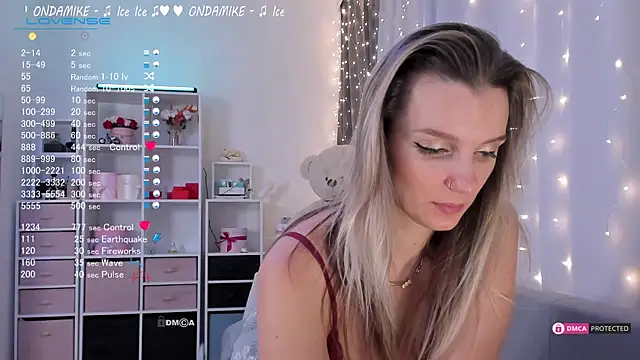 Snapshot of Karamelsw_ chatting on January 26, 3:38 am Karamelsw online show from January 26, 3:38 am