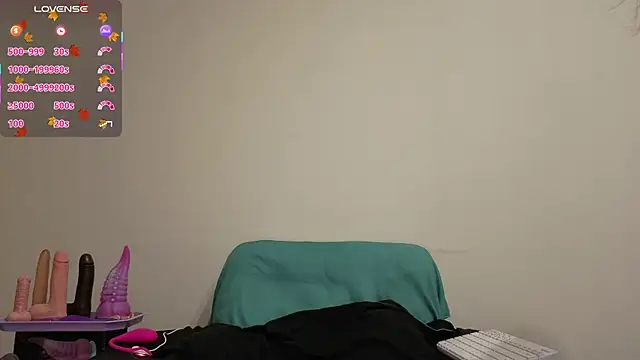 MaryHillx online show from October 5, 8:38 am