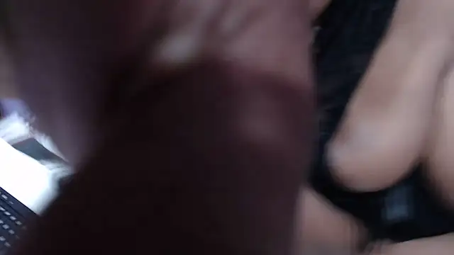 GiantTittts online show from November 3, 7:50 pm