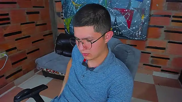 Snapshot of patrik_027 chatting on March 8, 12:00 am patrik 027 online show from March 8, 12:00 am