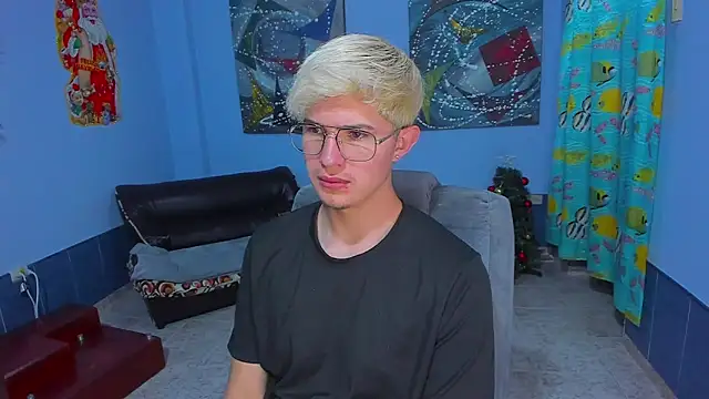 patrik 027 online show from December 19, 8:55 pm