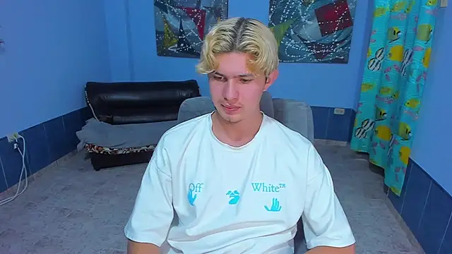 Snapshot of patrik_027 chatting on November 6, 7:45 am patrik 027 online show from November 6, 7:45 am