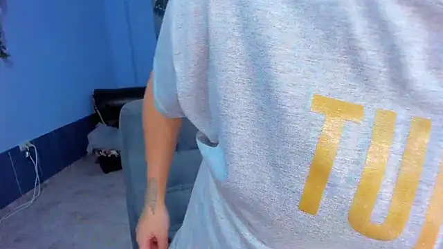 Snapshot of patrik_027 chatting on November 18, 5:49 pm patrik 027 online show from November 18, 5:49 pm