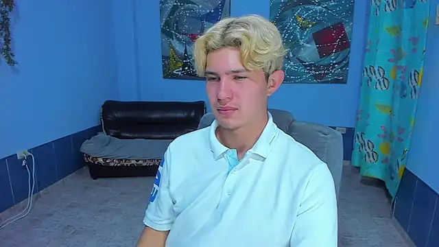 Snapshot of patrik_027 chatting on October 23, 4:27 pm patrik 027 online show from October 23, 4:27 pm